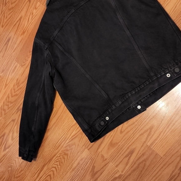 Black Levi's lined jacket xl - Picture 9 of 11